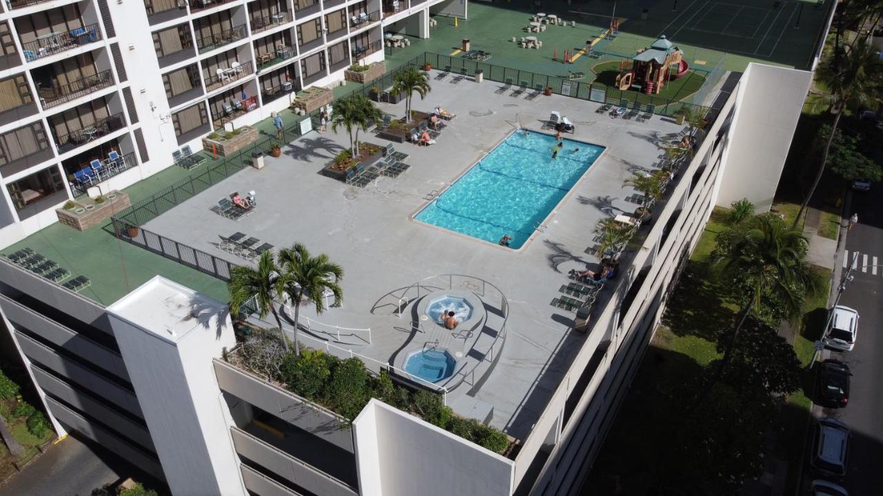 Waikiki Banyan 1Br With Great Ocean Views, Steps To Beach & Parking! Χονολουλού Εξωτερικό φωτογραφία