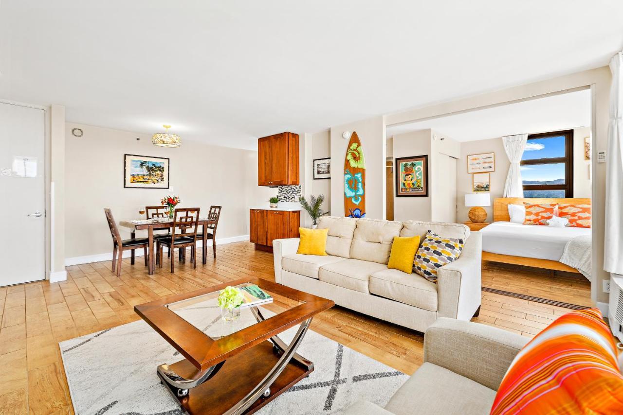 Waikiki Banyan 1Br With Great Ocean Views, Steps To Beach & Parking! Χονολουλού Εξωτερικό φωτογραφία