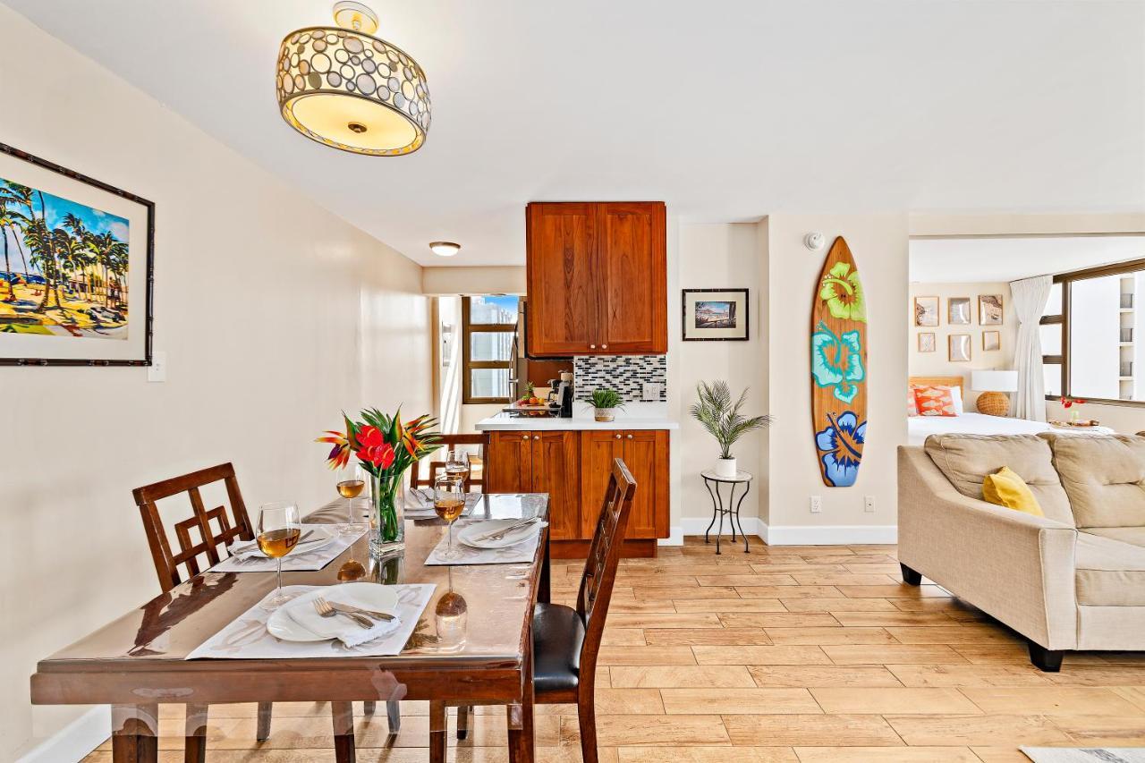 Waikiki Banyan 1Br With Great Ocean Views, Steps To Beach & Parking! Χονολουλού Εξωτερικό φωτογραφία