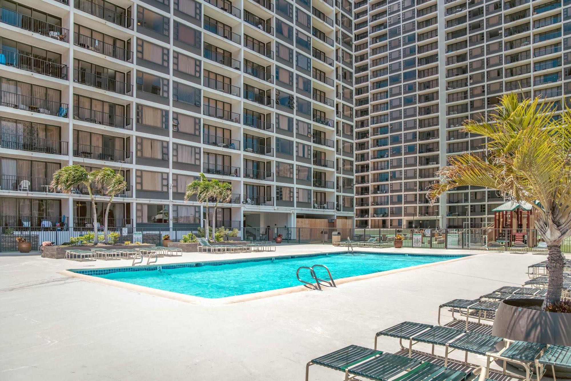 Waikiki Banyan 1Br With Great Ocean Views, Steps To Beach & Parking! Χονολουλού Εξωτερικό φωτογραφία